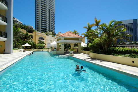 Chevron Renaissance - HR Surfers Paradise - Maitland Accommodation 11