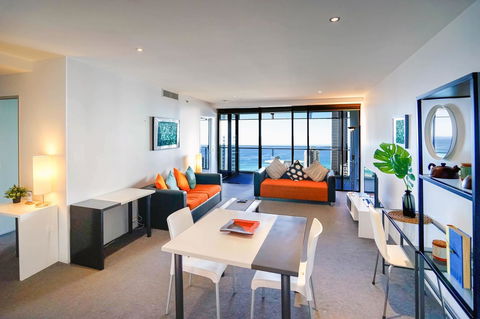 Circle On Cavill Surfers Paradise Apartments-Holiday Paradise - Maitland Accommodation 16