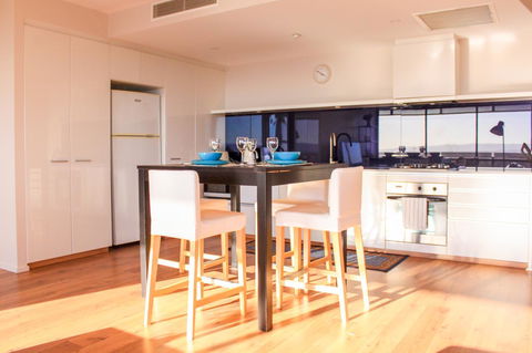 Circle On Cavill Surfers Paradise Apartments-Holiday Paradise - Maitland Accommodation 17