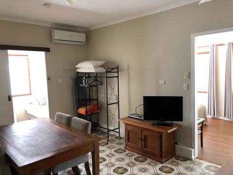 Montville Holiday Apartments - Maitland Accommodation 16
