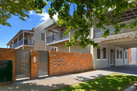 Waterstreet Apartment - Maitland Accommodation 2