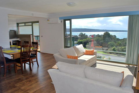 Whalevue - Unit 2 - Maitland Accommodation 0
