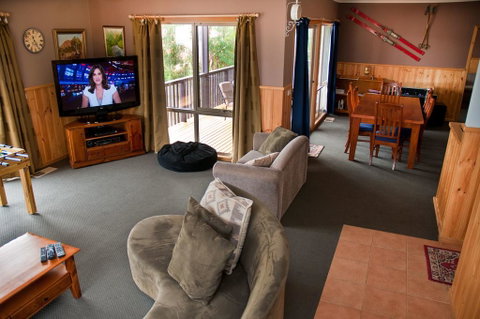 Whistler - Maitland Accommodation 2