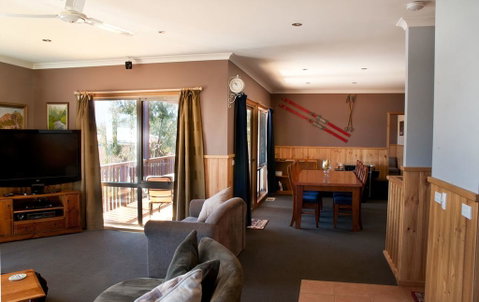 Whistler - Maitland Accommodation 0