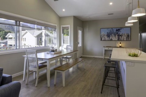 Winter Home - Our Place At Bright - Maitland Accommodation 3
