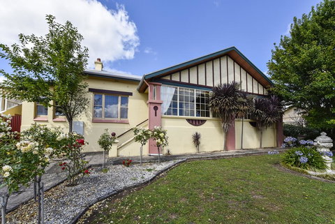 Wyatt Guest House - Maitland Accommodation 2