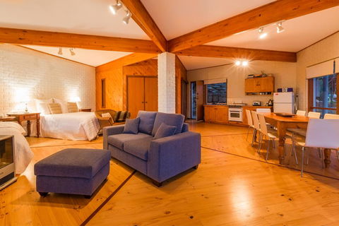 Yallingup's Best Located Beach House - Maitland Accommodation 1