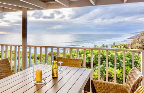 Yallingup's Best Located Beach House - Maitland Accommodation 3