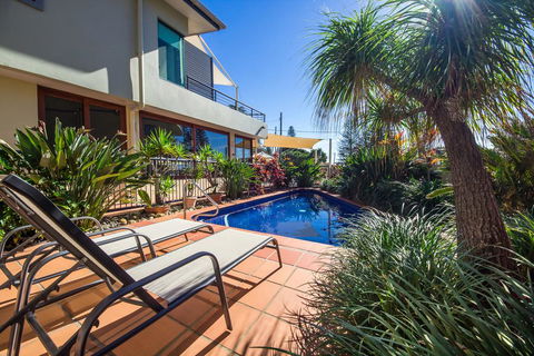Yamba Beach Motel - Maitland Accommodation 1