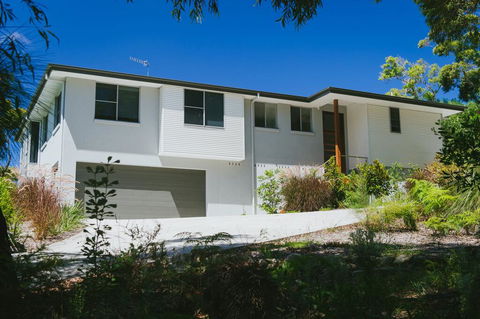 YARINGA - Retreat Style Accomodation With Swimming Pool - Maitland Accommodation 1
