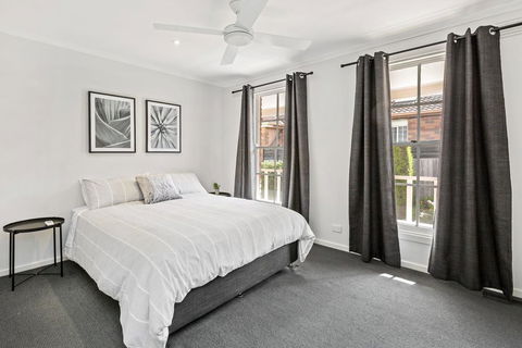 YIN-YANG - MOUNT ELIZA - Maitland Accommodation 1