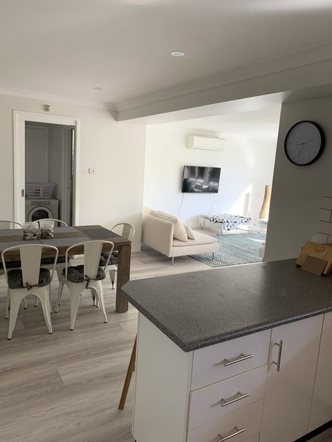 York Cosy Stays - Maitland Accommodation 1