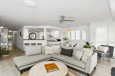 Your Luxury Escape - Karinya At Surfside - Maitland Accommodation 0