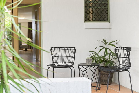 Your Luxury Escape - Karinya At Surfside - Maitland Accommodation 2