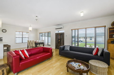 Zaahira House - Maitland Accommodation 1