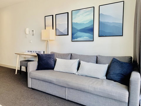 ZEN Homes On Collins - Maitland Accommodation 2