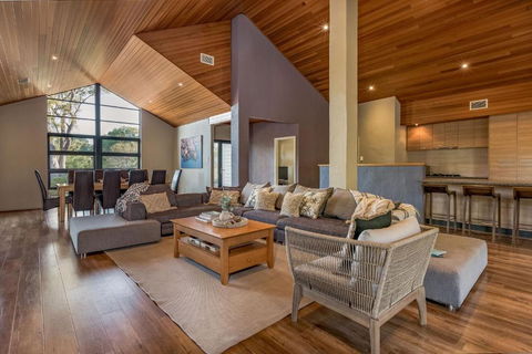 A Bush Utopia - Maitland Accommodation 4