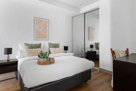 A Chic 2BR Apt Near Melbourne Uni FREE Parking - Maitland Accommodation 3