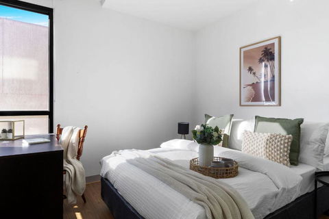 A Chic 2BR Apt Near Melbourne Uni FREE Parking - Maitland Accommodation 1