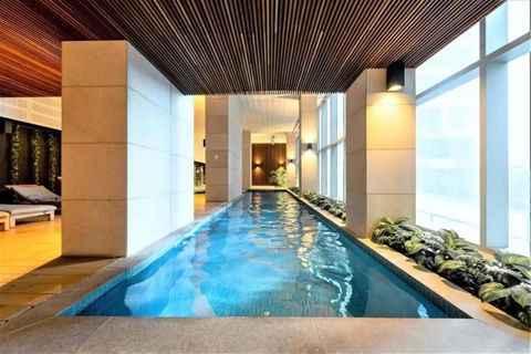 A Chic & Lovely 2BR Apt CBD With City Views - Maitland Accommodation 2