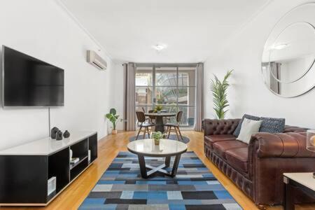 A Comfy Studio For 5 Next To Darling Harbour - Maitland Accommodation 1