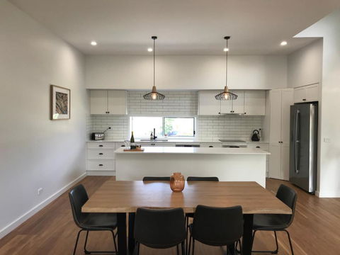 A Sanctuary At Denhams - Family & Pooch Friendly - Maitland Accommodation 0