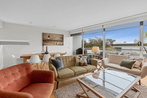 A Touch Of Class - Maitland Accommodation 1