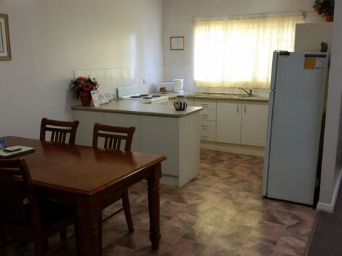 About Town Cottages - Maitland Accommodation 2