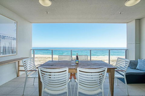 Absolute Kirra By EcoTime - Maitland Accommodation 2