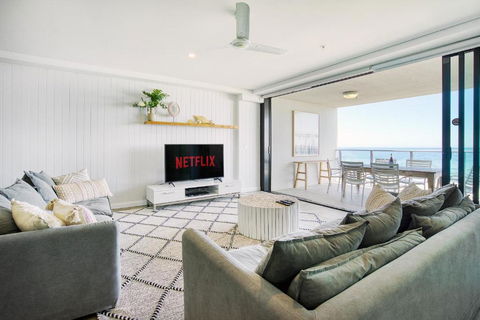 Absolute Kirra By EcoTime - Maitland Accommodation 4