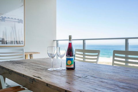 Absolute Kirra By EcoTime - Maitland Accommodation 3