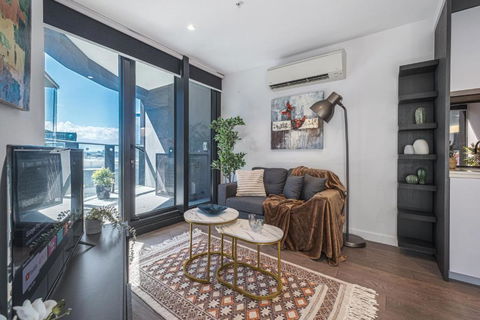 Absolute Luxury 1br Apt Mq Poolgym - Maitland Accommodation 1