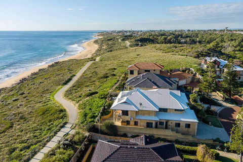 Absolute Oceanfront Escape - Maitland Accommodation 0