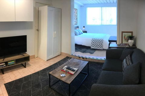 Adorable Studio Nestled In The Heart Of Flynn - Maitland Accommodation 3