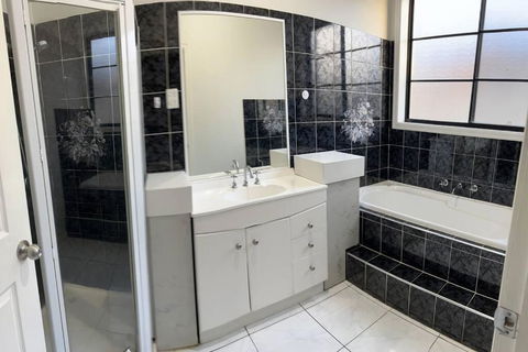 Affordable Getaways - Maitland Accommodation 3