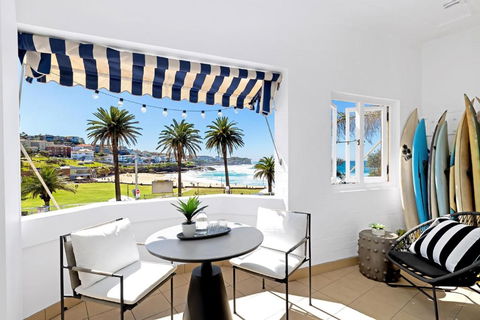 Absolute Seafront Bronte - Maitland Accommodation 0