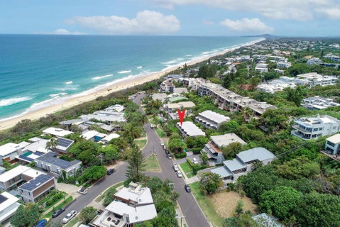 Andari Apartment 2, Sunshine Beach, Beachfront Street And Just Steps To Surf-club - Maitland Accommodation 3