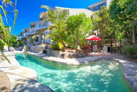 Andari Apartment 2, Sunshine Beach, Beachfront Street And Just Steps To Surf-club - Maitland Accommodation 4