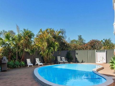 Albacore 3 Waterfront Pool Lift And Views - Maitland Accommodation 4