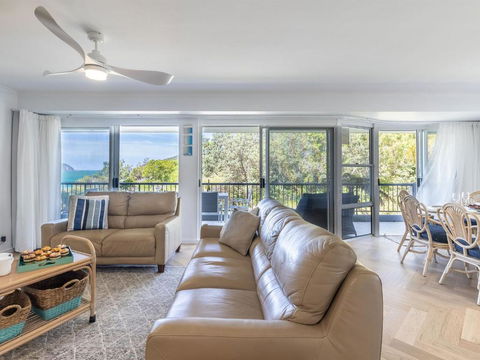 Albacore 3 Waterfront Pool Lift And Views - Maitland Accommodation 2