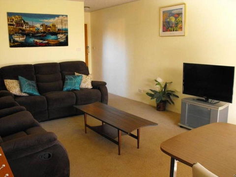 Akuna 8 - Maitland Accommodation 1