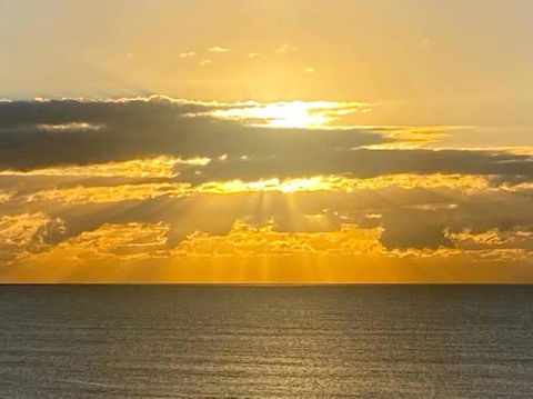 Alex Beachfront 3 Brm Apartment - 9th Floor - Maitland Accommodation 4