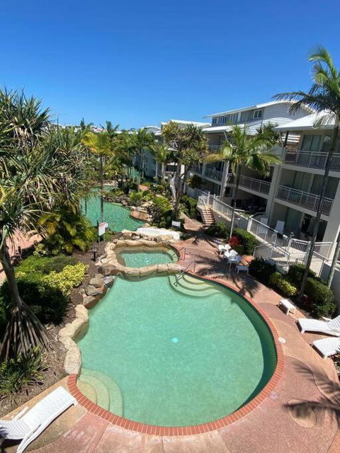 Alex Heads Beachfront Resort King Bed Studio Room - Maitland Accommodation 3