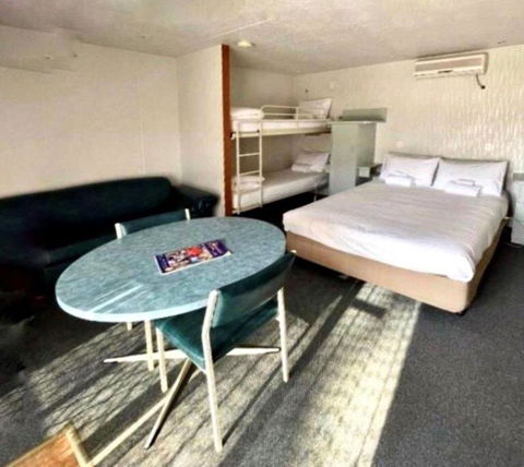 Alexandra Parklife Studio 3 - Maitland Accommodation 2