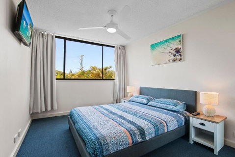 Allamanda, Unit 11, 32 Esplanade, Bulcock Beach - Maitland Accommodation 4