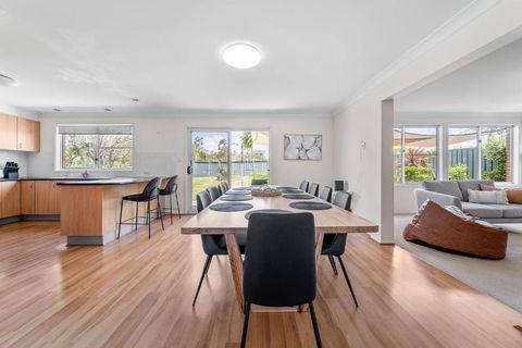 Amalena By The Sea - Maitland Accommodation 4