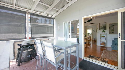 Anchor Down - Maitland Accommodation 4