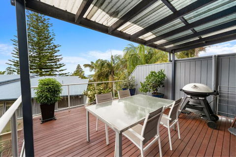 Angourie Blue 5 - Ocean Views - Maitland Accommodation 4