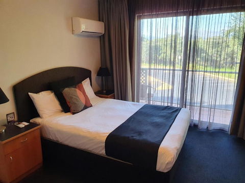 Alpha Hotel Canberra - Maitland Accommodation 2