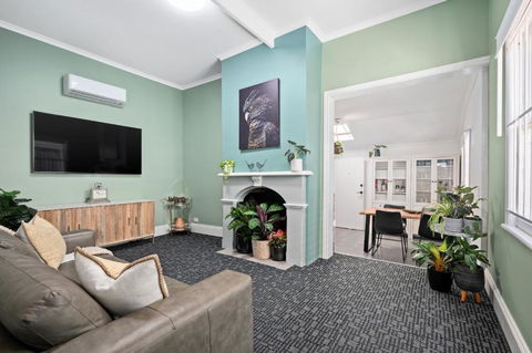 Amelia Terrace - House In Brisbane City Central - Maitland Accommodation 1